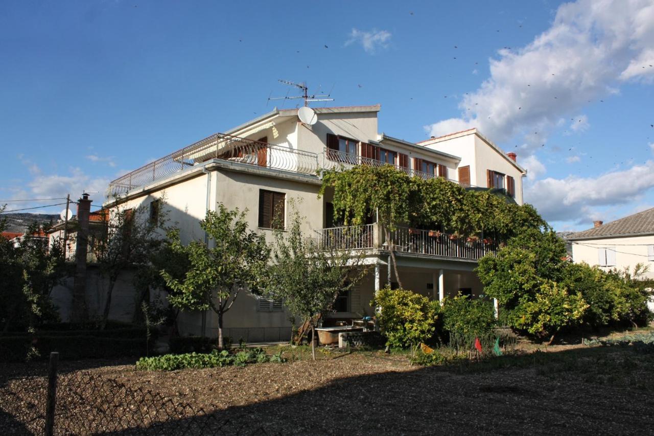 Apartments With A Parking Space Kastel Stafilic, Kastela - 5219 Exterior foto