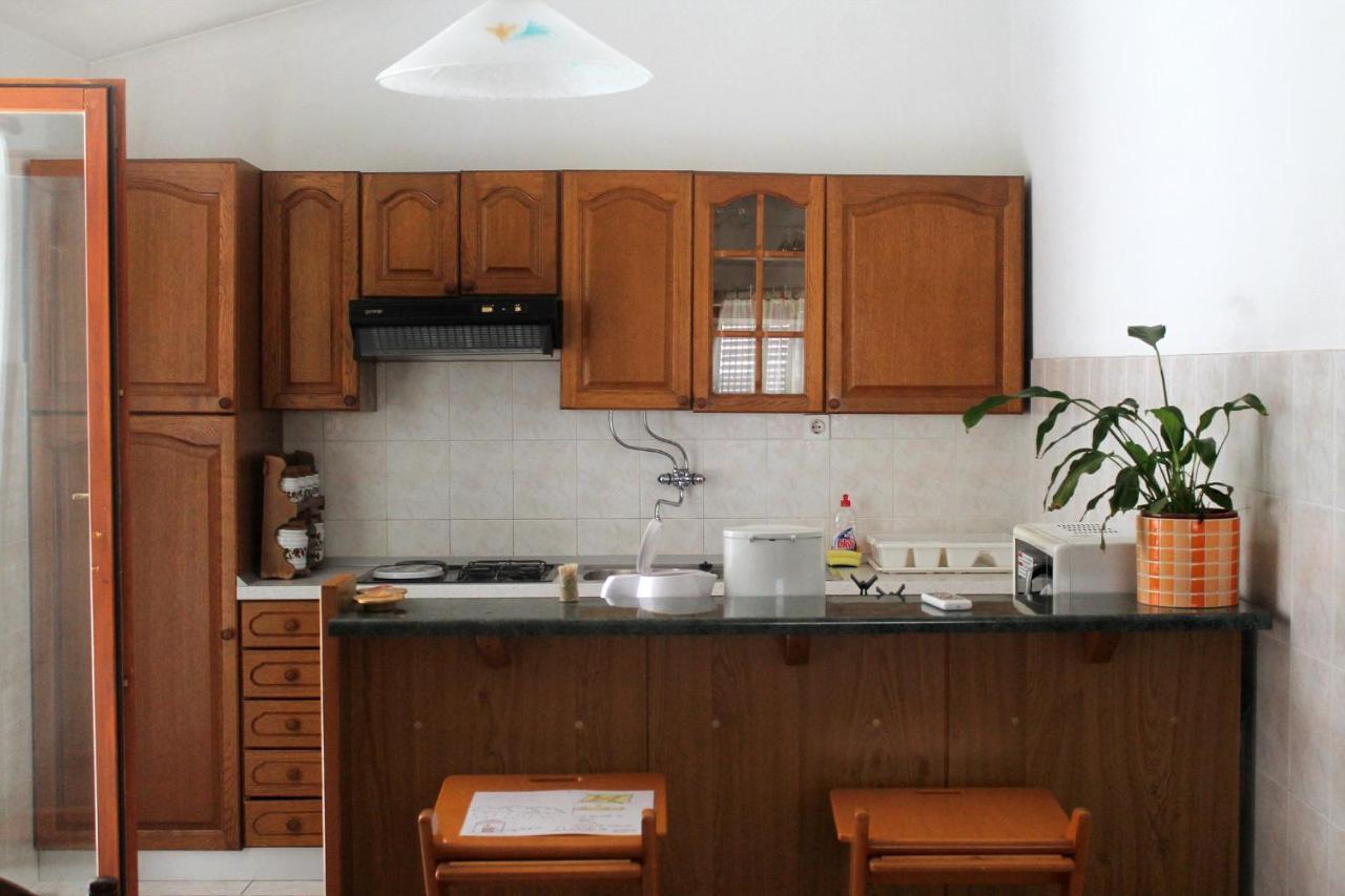Apartments With A Parking Space Kastel Stafilic, Kastela - 5219 Exterior foto
